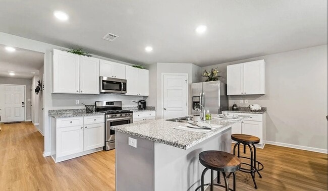 Photo - 10652 Paget Dr W