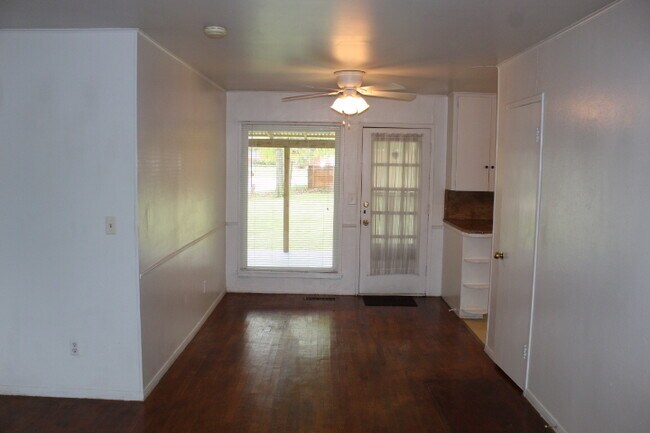 Photo - 1500 Carlisle Ct