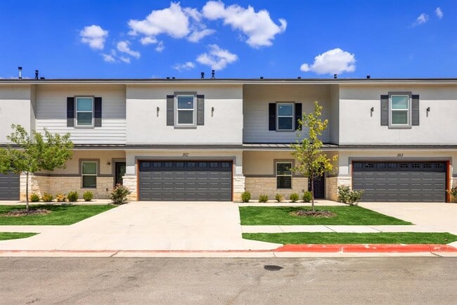 Building Photo - 2105 Tiger Trail Unit 302 Rental