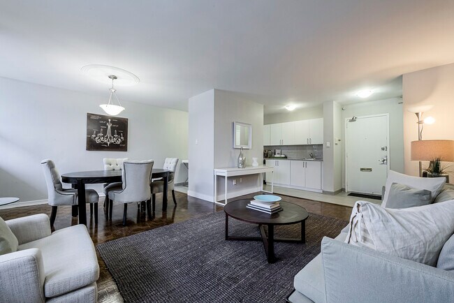 Photo - Valencia Towers South