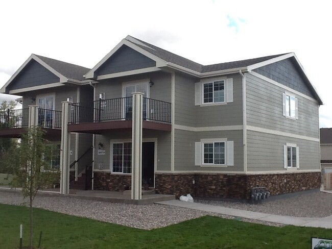 Building Photo - 3809 Victoria Dr Unit A