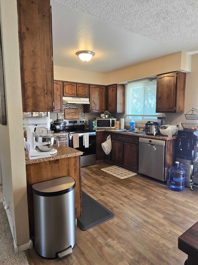 Photo - Spacious 5-Bedroom Bi-Level Home Near F.E. Warren AFB!