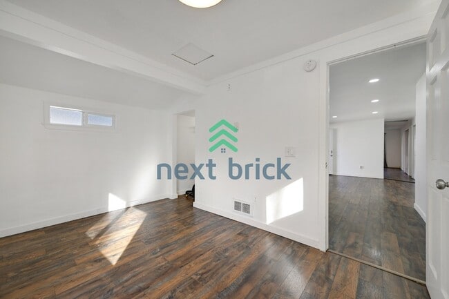 Photo - Charming 3-Bedroom Home in Auburn Near Green River College with Fenced Yard & Prime Location!