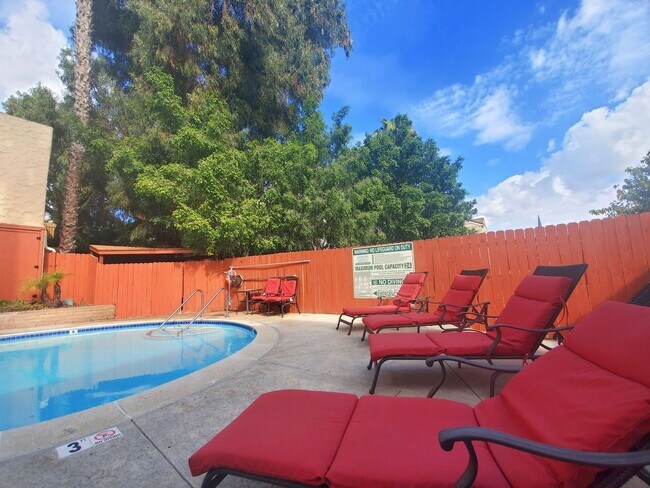 Lemon Gardens Apartments