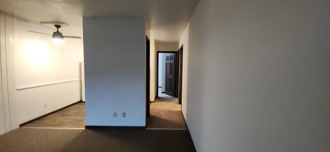 Photo - 625 9th St N