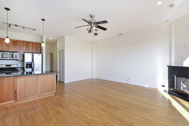 1500 N Damen Apartments