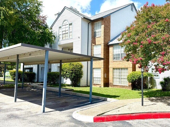 AVAILABLE NOW! 3rd Floor 1 Bedroom / 1 Bat... - AVAILABLE NOW! 3rd Floor 1 Bedroom / 1 Bat...