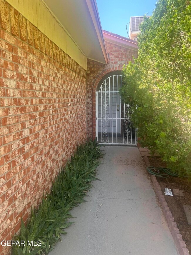 Photo - 5017 McCormick Ln