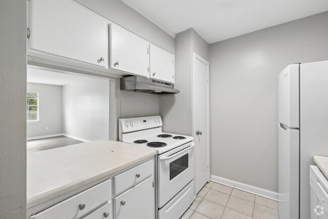 Unit 3 - 2BR, 1BA - 950SF - Kitchen