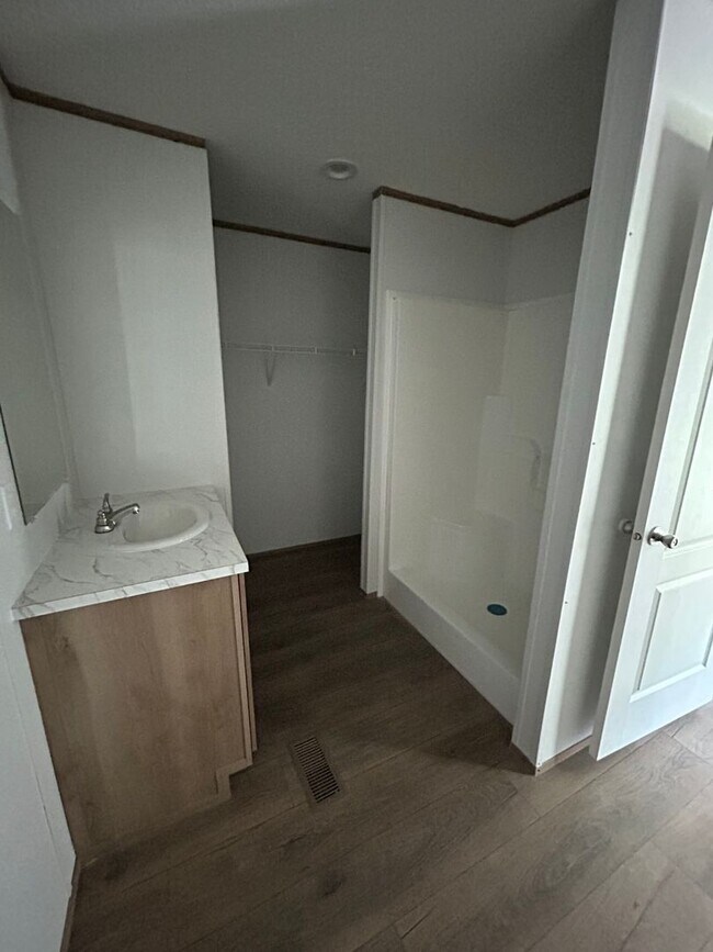 Photo - 127 Hubert Blvd Unidad 21