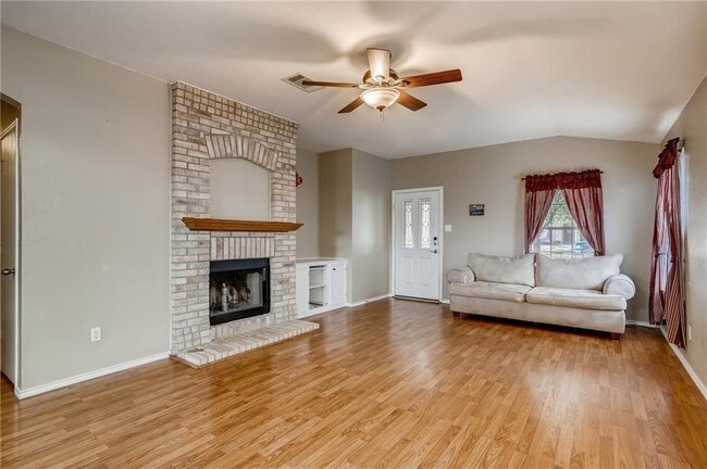 Photo - 17829 Violet Ln
