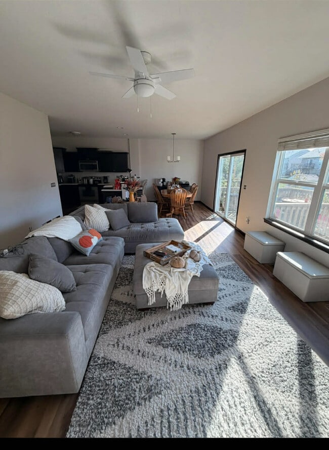 Photo - 1785 Sara Ct