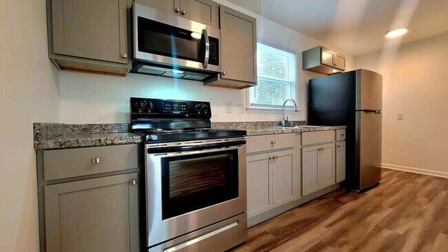 Photo - 1518 W Clara Dr