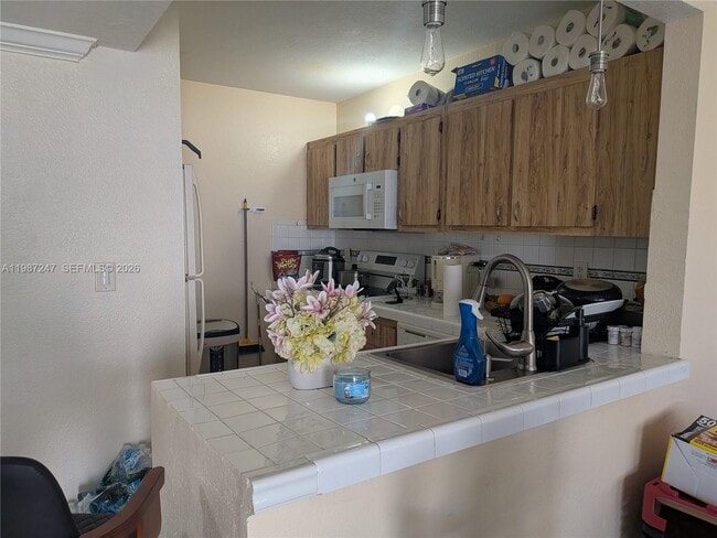 Photo - 15320 SW 72nd St Unit 14-14