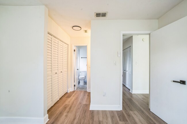 Photo - 1236 Dovehill Dr