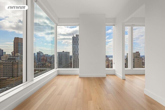 Photo - 15 E 30th St