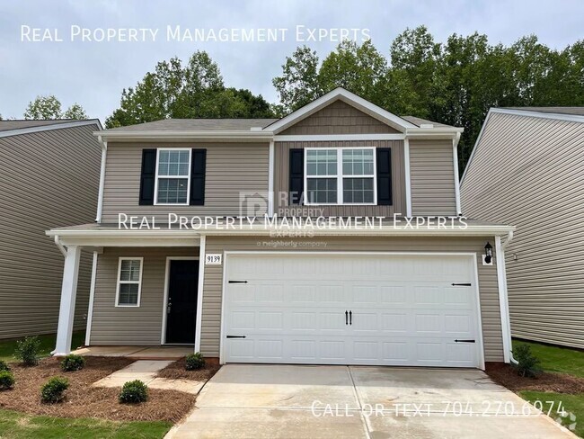 Building Photo - **MOVE IN SPECIAL!** 3 Bed 2.5 Bath Home i...