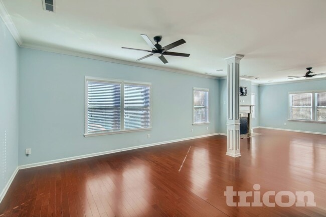 Photo - 2102 Eddie Massey Ln