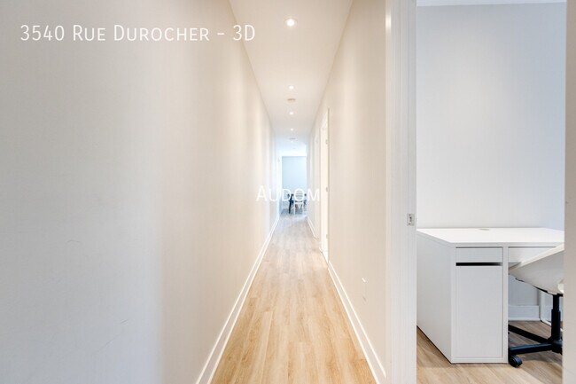 Photo - 3540 Rue Durocher Unit 3D