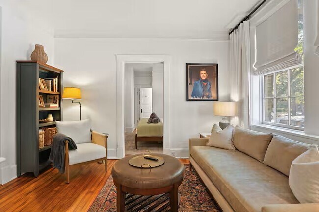 210 E State St Unit 2