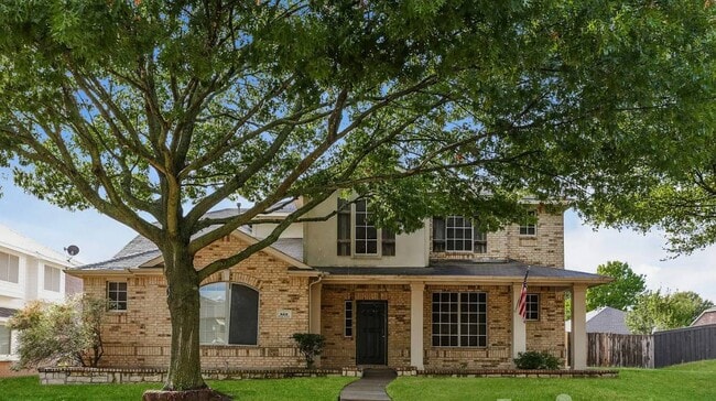 Building Photo - MOVE IN READY