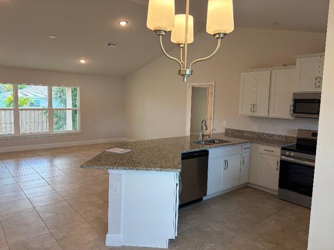 Photo - 855 Cumberland Rd