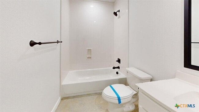 Photo - 209 Elbert Ln