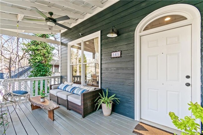 Photo - 565 Harold Ave NE