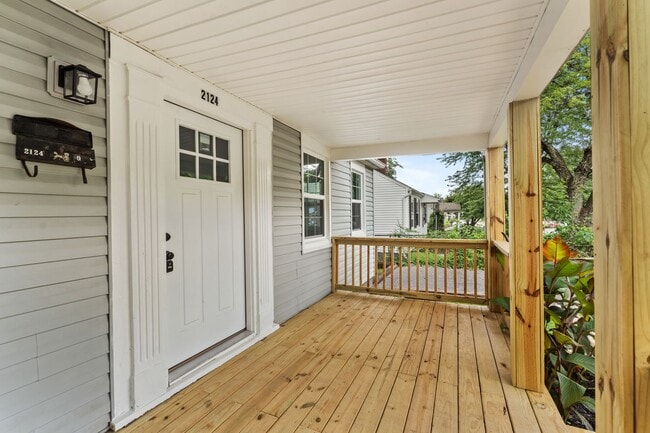 Photo - Freshly Renovated 2 Bed, 1 Bath – Prime Location Near Downtown Knoxville!