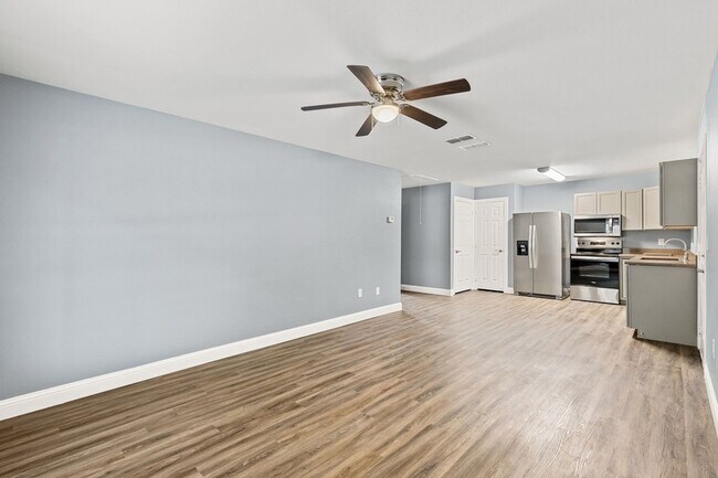 8092 County Rd 604