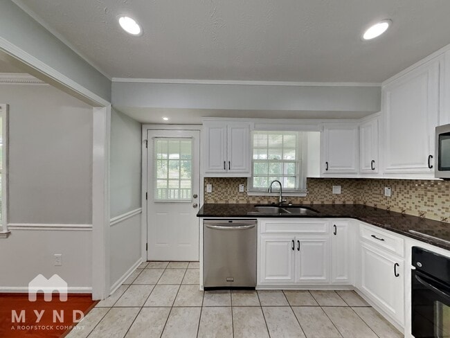 Photo - 1434 Oak Forest Way SE