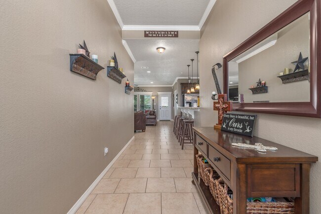 Photo - 131 Roucourt Loop