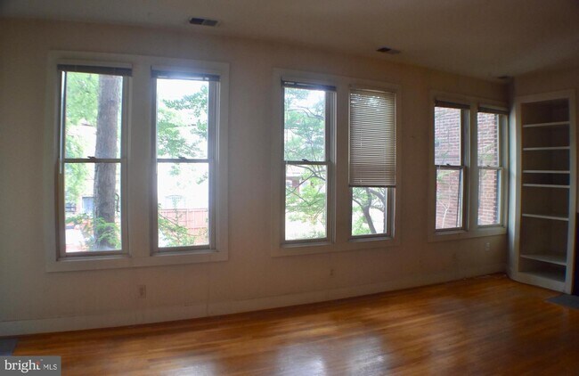 Photo - 1820 T St NW Unit 4