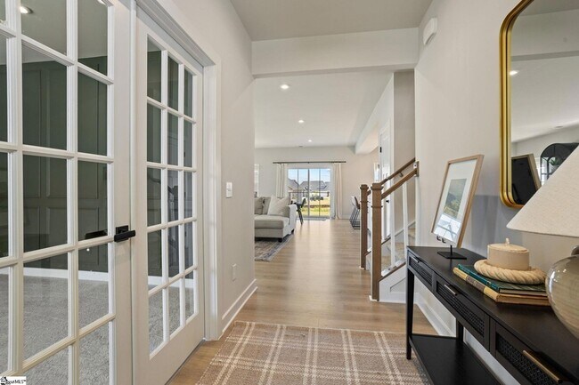Photo - 680 Lady Fern Dr