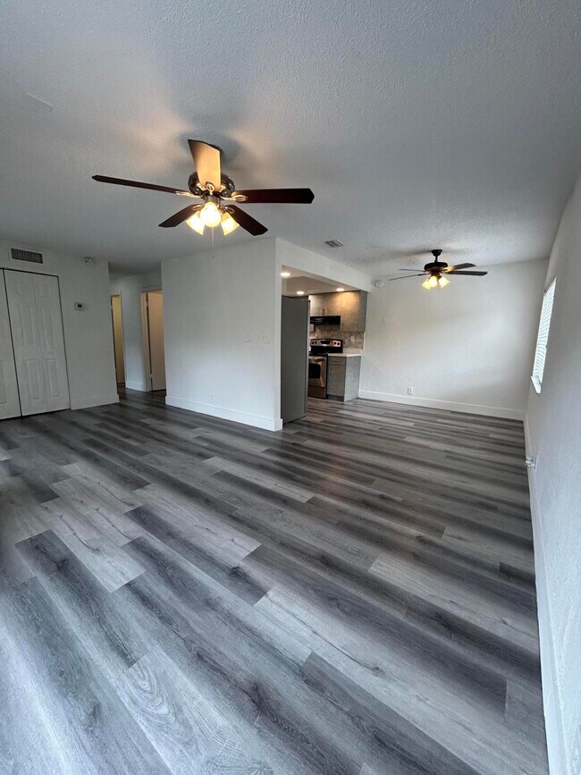 Photo - 2229 NW 59th Ave Unit 70-c