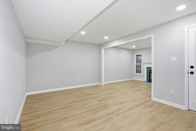 Photo - 20411 Doncaster Terrace