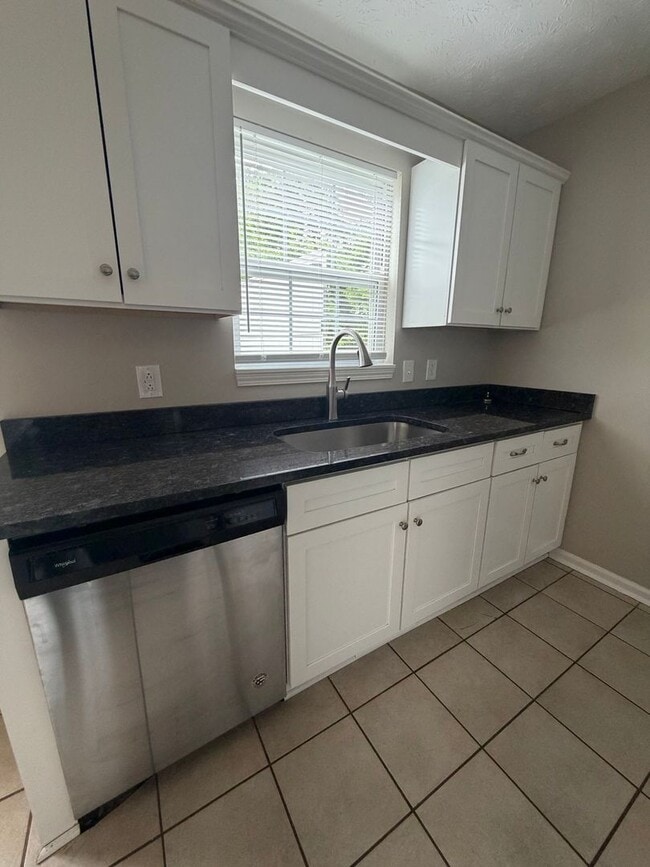 Photo - Spacious 2-Bedroom Townhouse with Garage