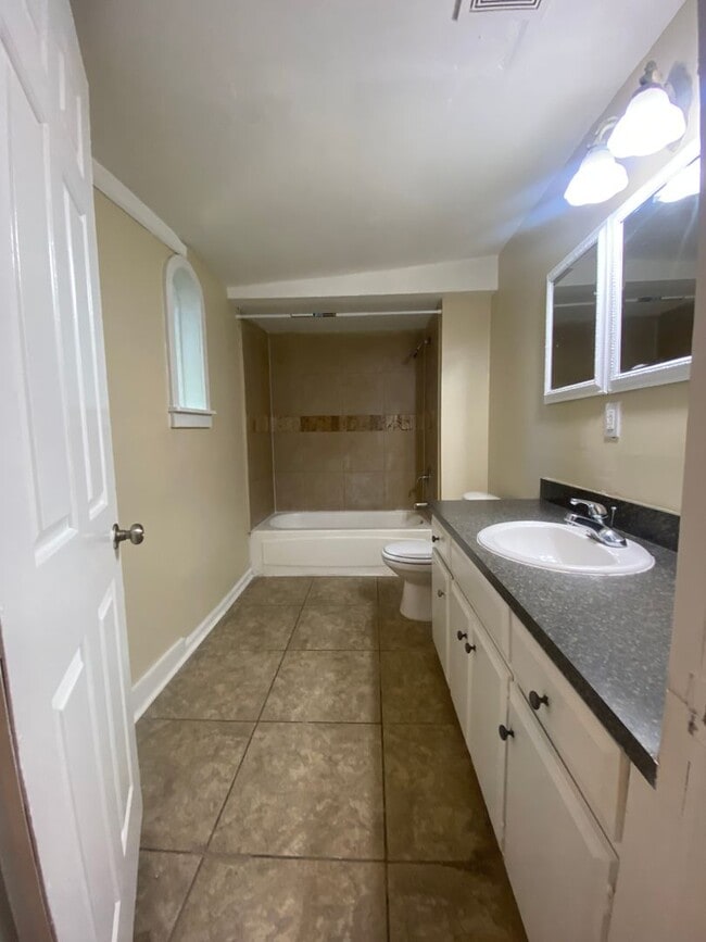 Photo - **AVAILABLE NOW**Midtown Columbus, GA 3 or 4 Bedroom / 2 Bathroom Home for Rent***