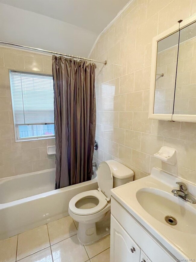 Photo - 248-03 Depew Ave Unidad 2FL