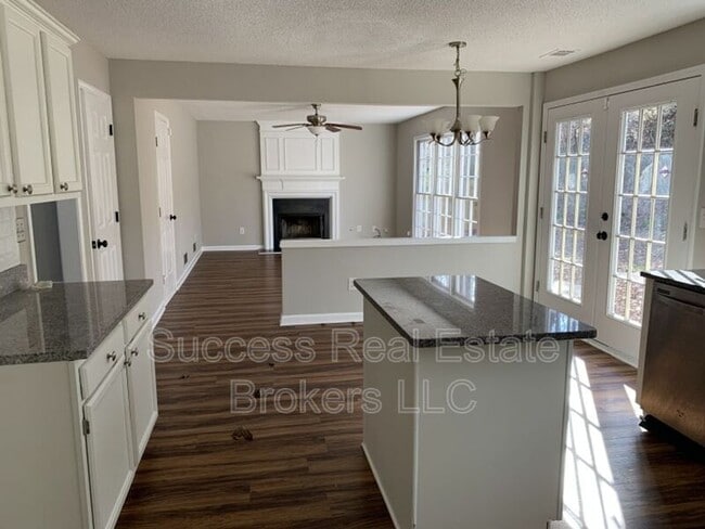 Photo - 11020 Egmont Dr