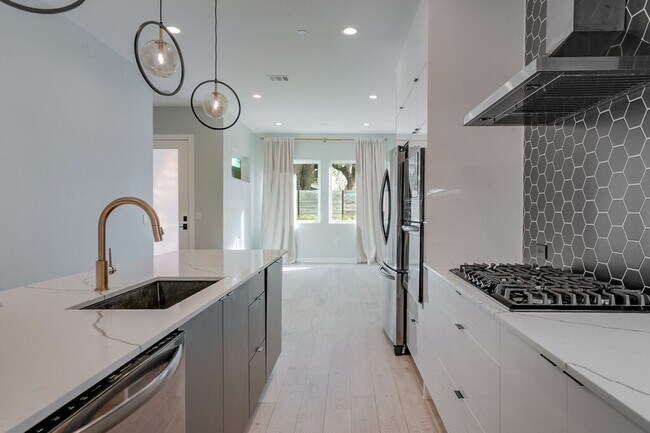 Photo - 2108 Tillery St