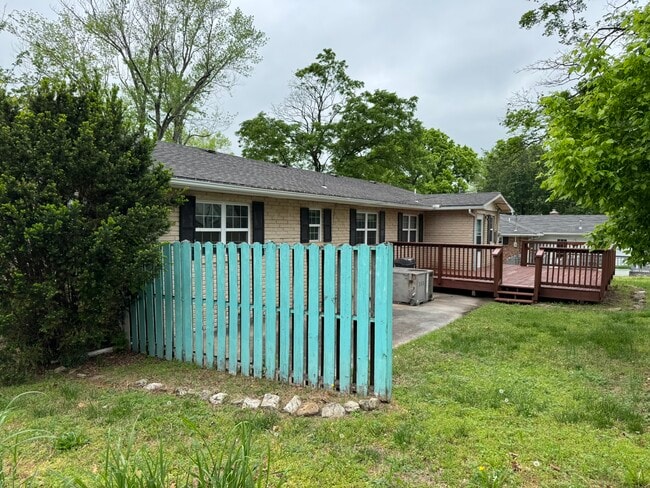 Photo - 407 Morris St