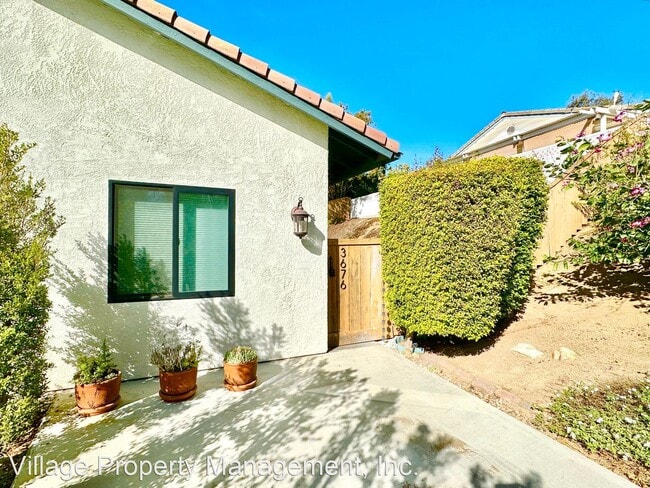 Photo - 1 br, 1 bath House - 3676 Oak Cliff Drive ...