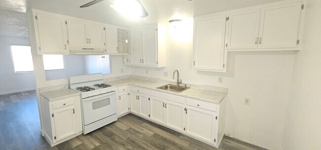 Photo - NOR139 Unit Apt A