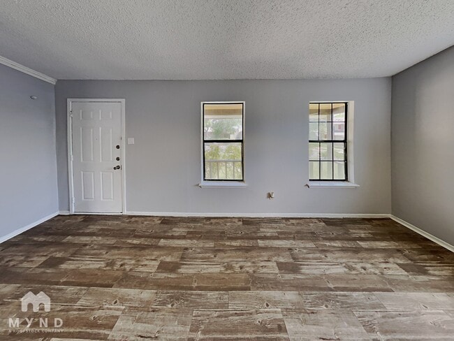 Photo - 4714 Crested Rock Dr
