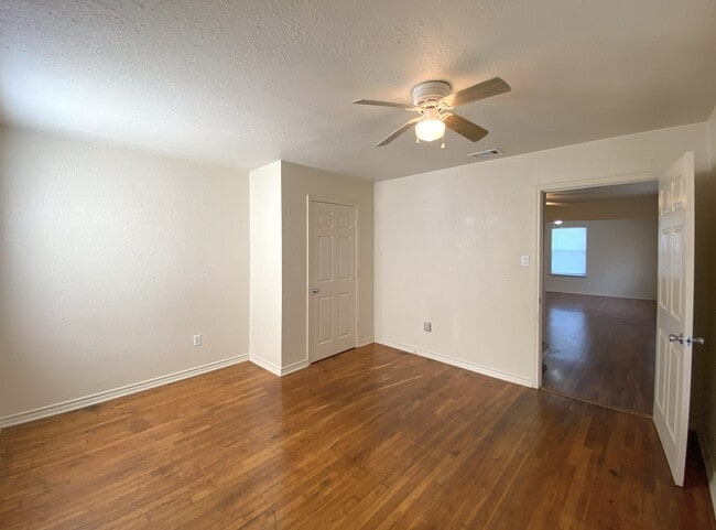 Photo - 2302 Post Oak Ave