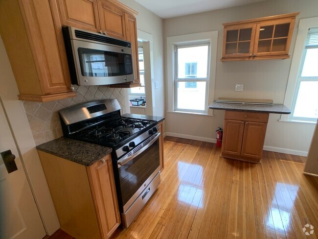 Building Photo - 73 Bristol Rd Rental