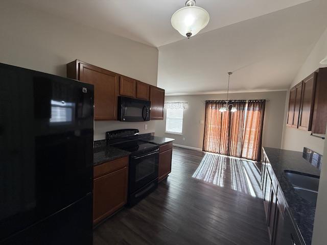 Photo - 404 Wynchat Dr