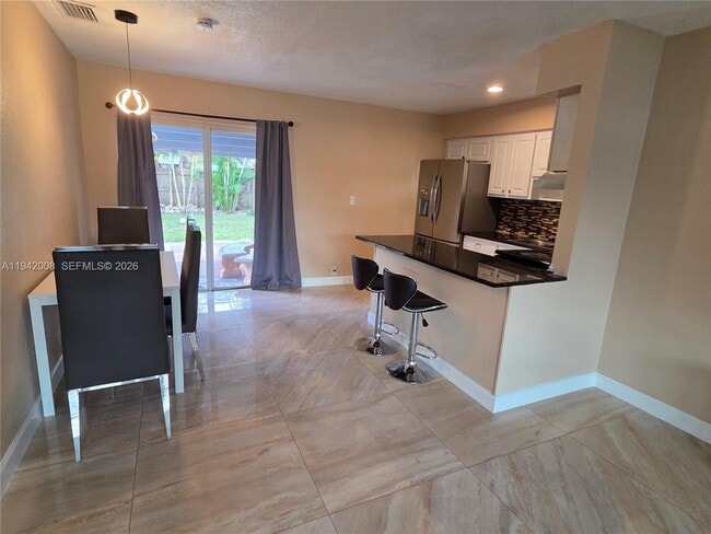 Photo - 6270 NW 14th St