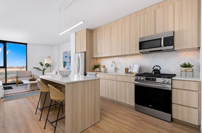 Photo - 710 S Seeley St